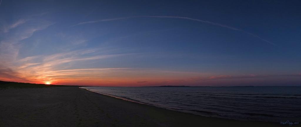 Coucher de soleil Baie de Plaisance.jpg