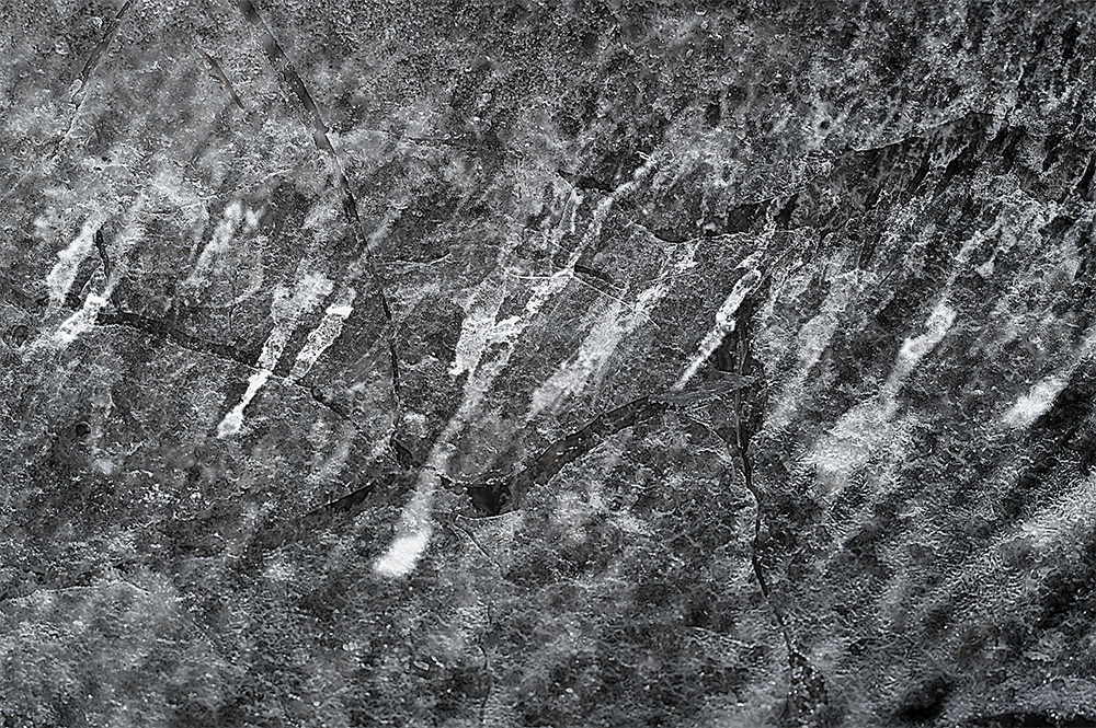 cracked texture.jpg