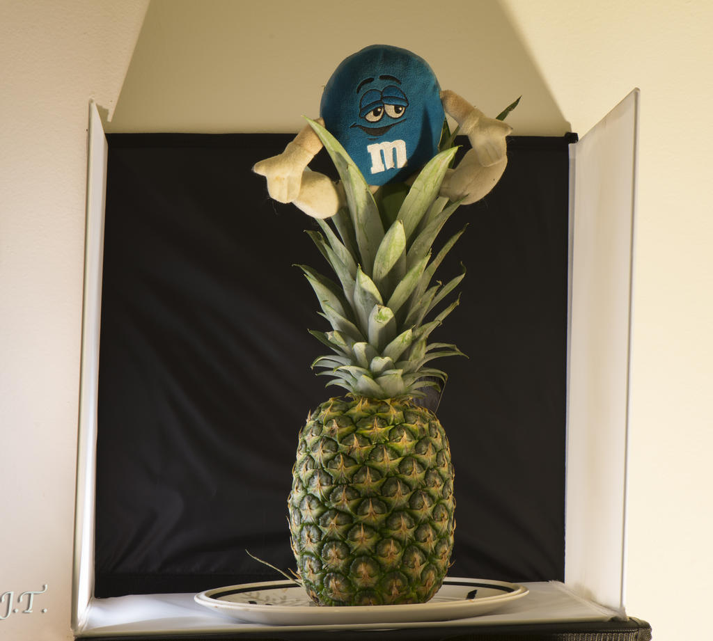 Silly - Pineapple/M&M