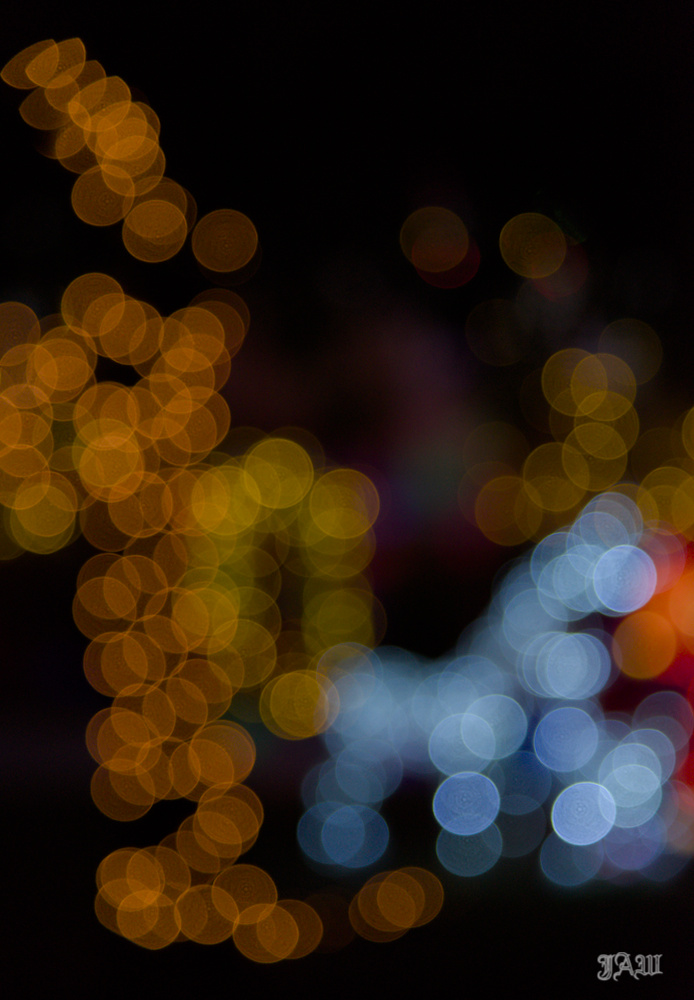 D81_3906_decorations.jpg