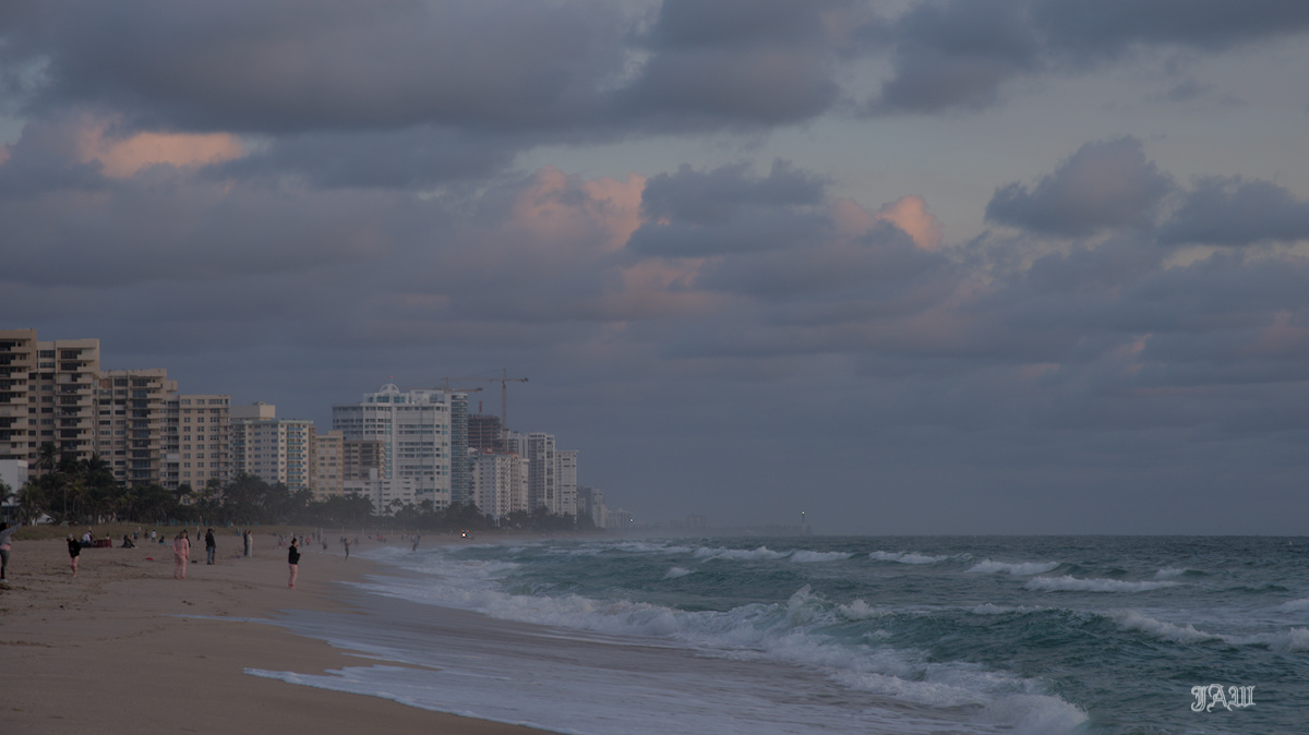 D81_4078_Seascape.jpg
