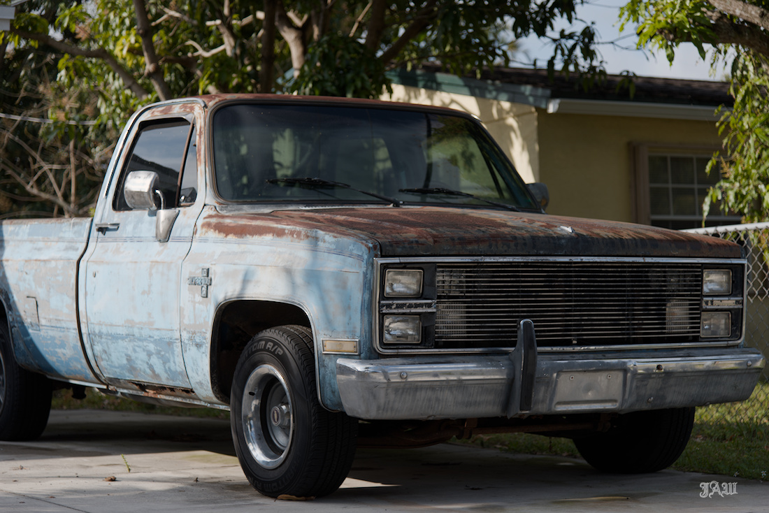 D81_5689_Car & Truck.jpg