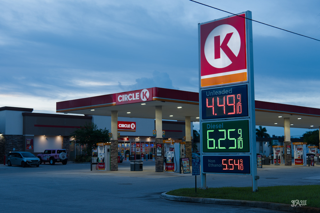 D81_6106_Marker-Sign.jpg