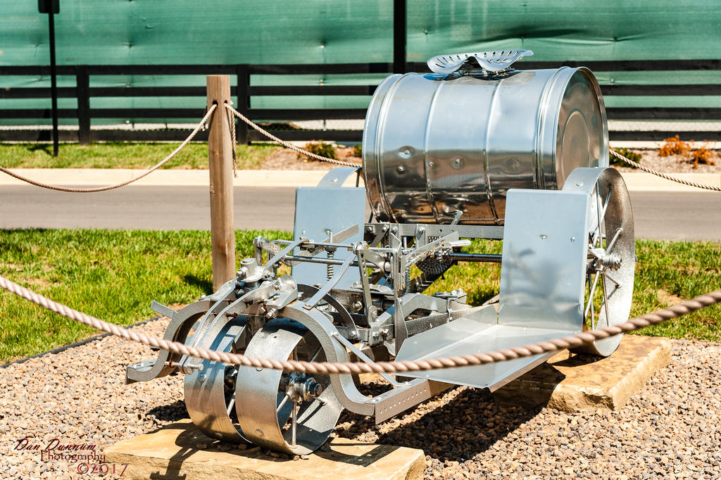 Desecrated Farm Machinrey-7855.jpg