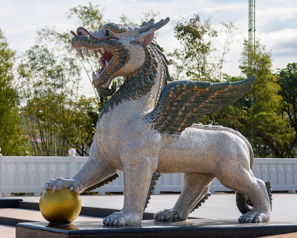 dragon-lion-1.jpg