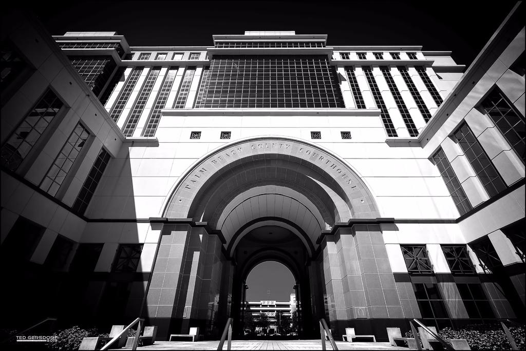 DSC02238BW.jpg
