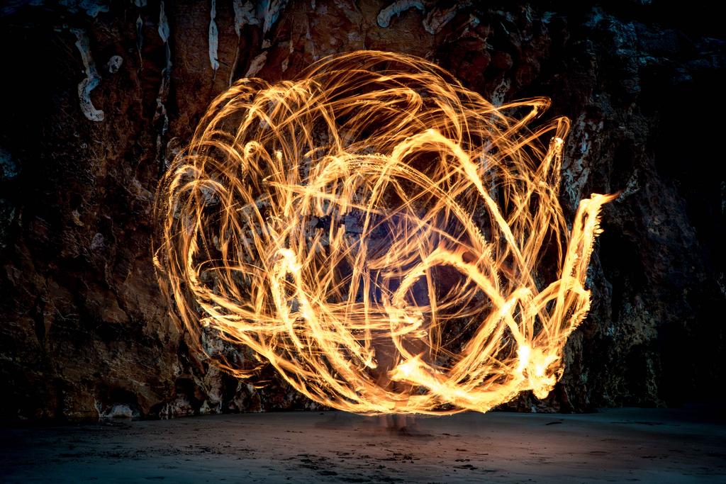 Fire spinning-7.jpg