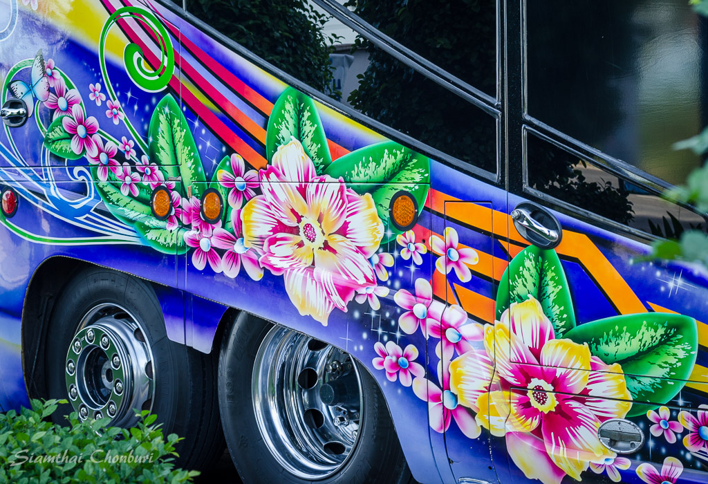 flower-bus-2.jpg