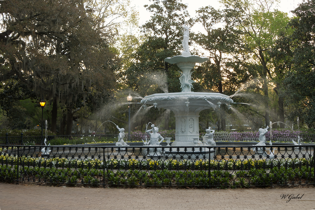 Forsyth park fountain sm.jpg