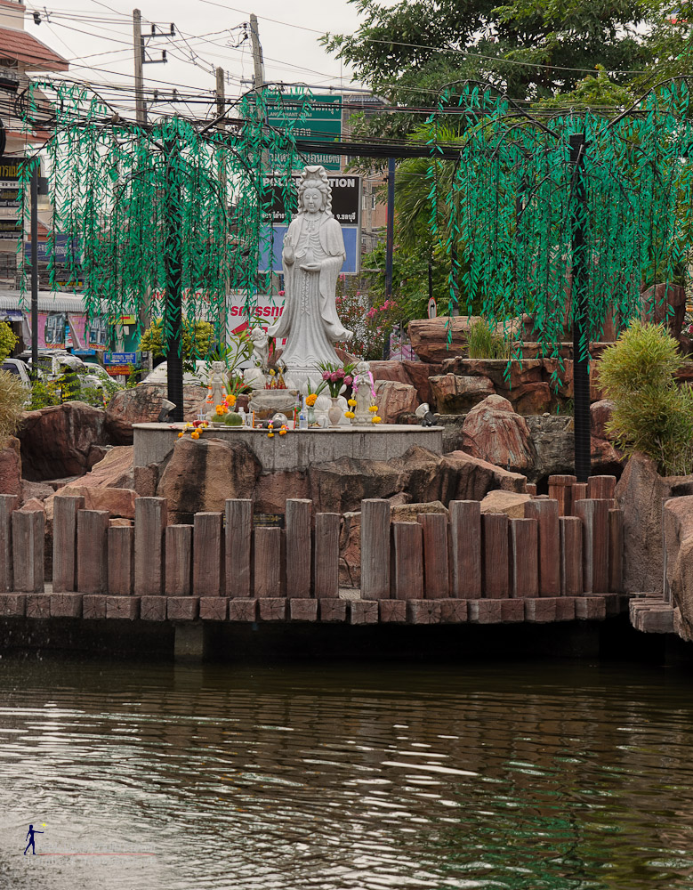 fountstatue-1.jpg
