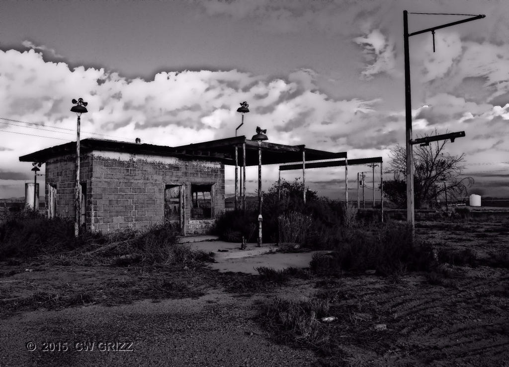 gas station1bw-cr-illus.jpg