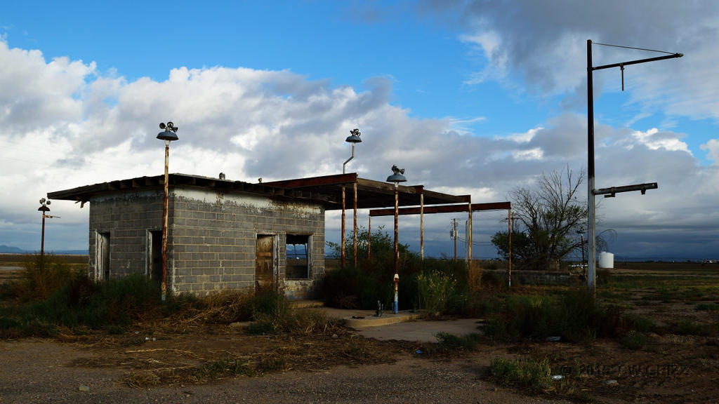 gas station3-cr.jpg