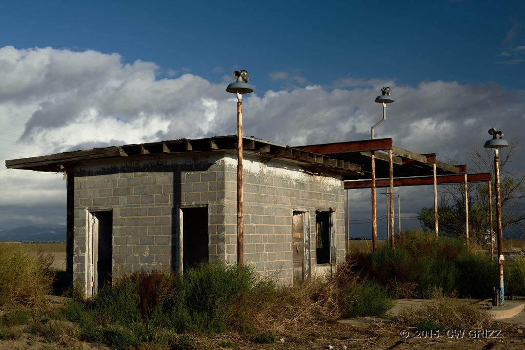 gas station4-cr.jpg