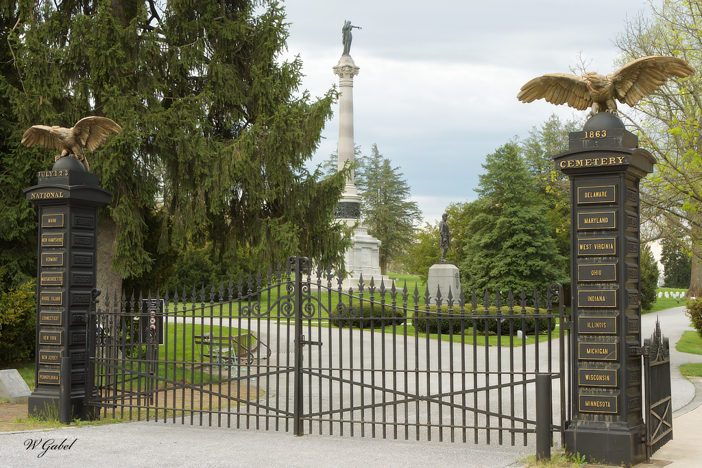 Gettysburg cemetery gate sm.jpg