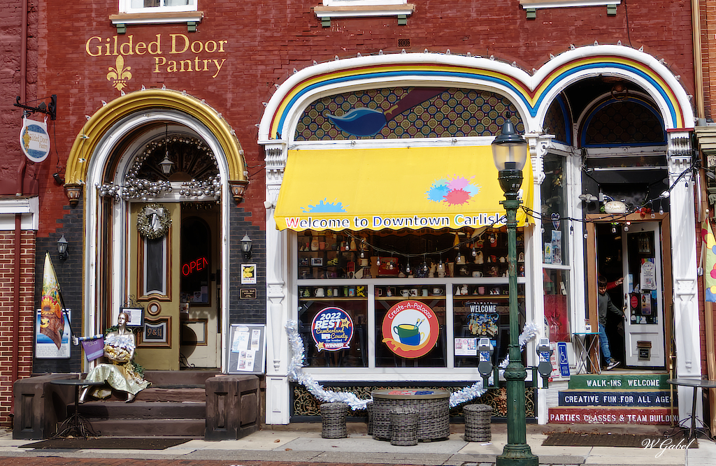 gilded-door-2-sm-jpg.402179