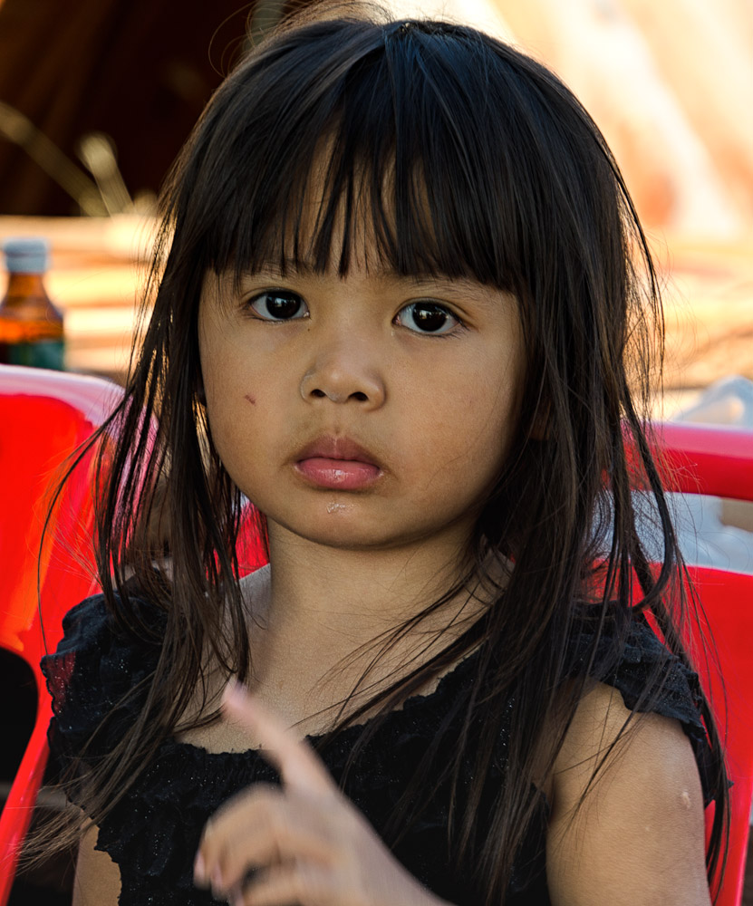girlpointing-1.jpg