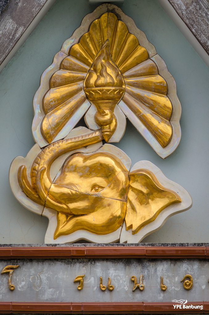 gold-elephant-1.jpg