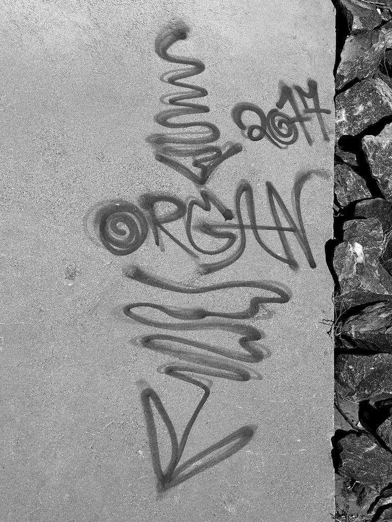 GraffitiBW.jpg