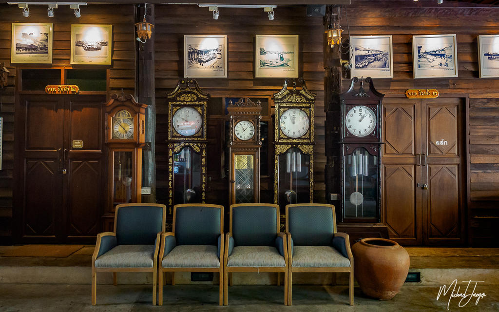 Grandfather-clock-1.jpg