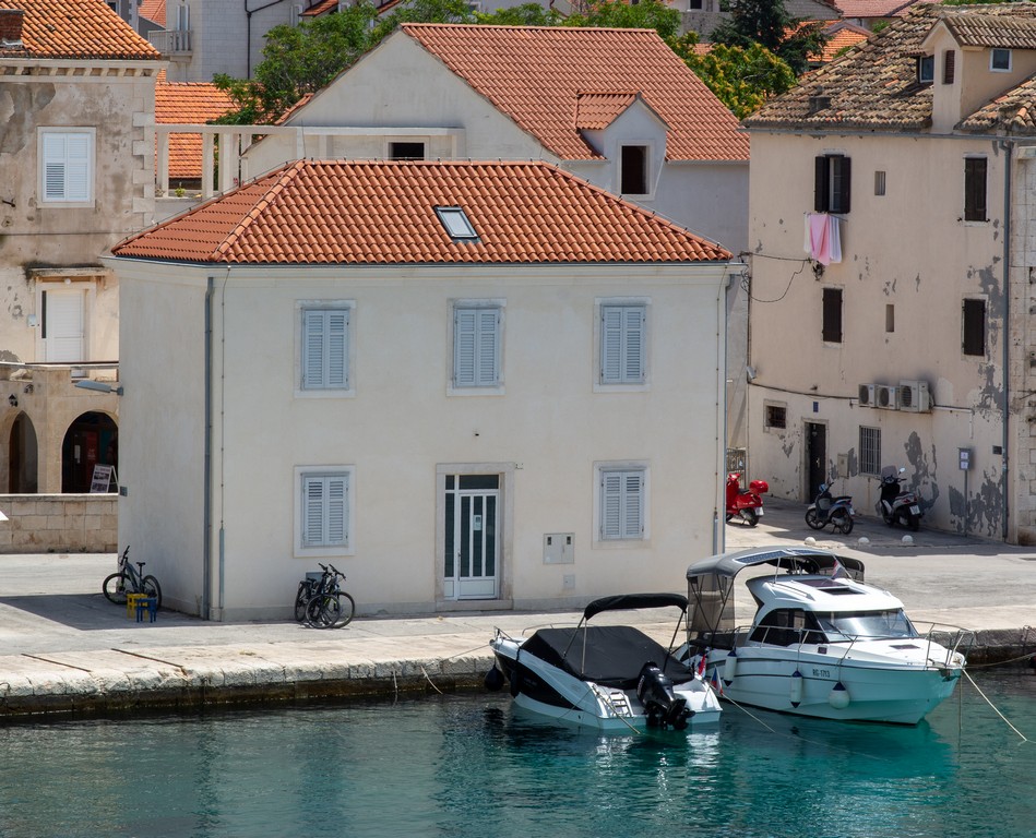 House on the front.jpg