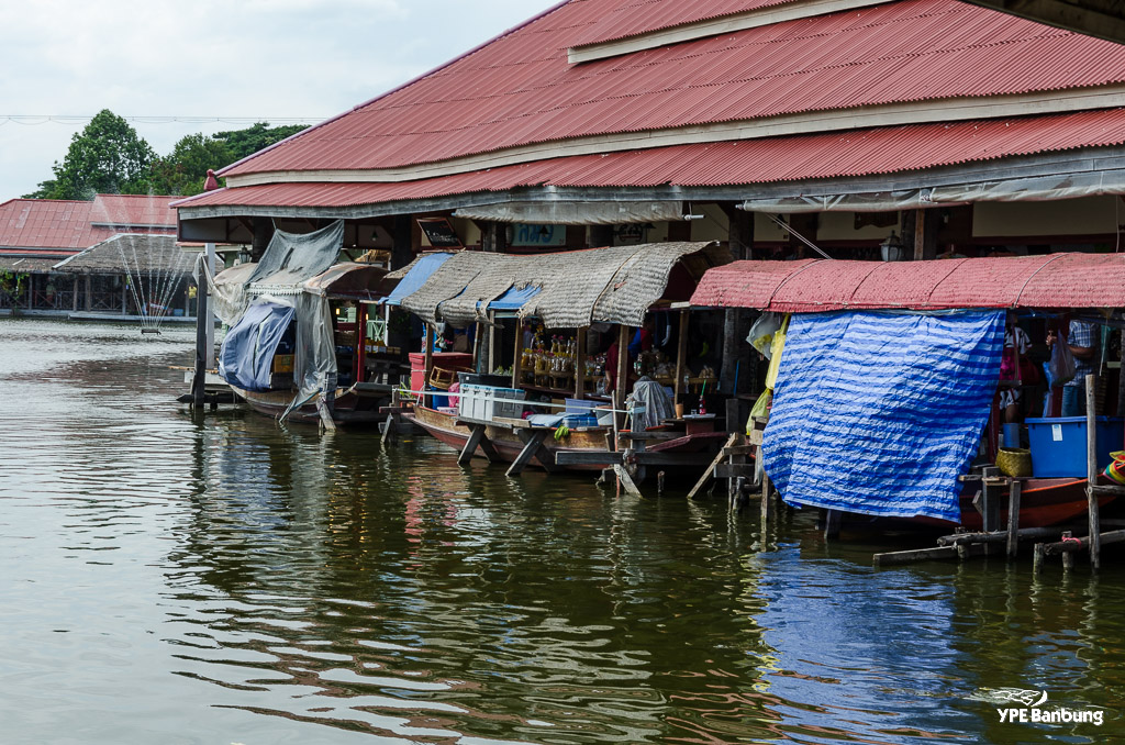 Hua-Hin-Sam-Phan-Nam-Floating-Market--1.jpg