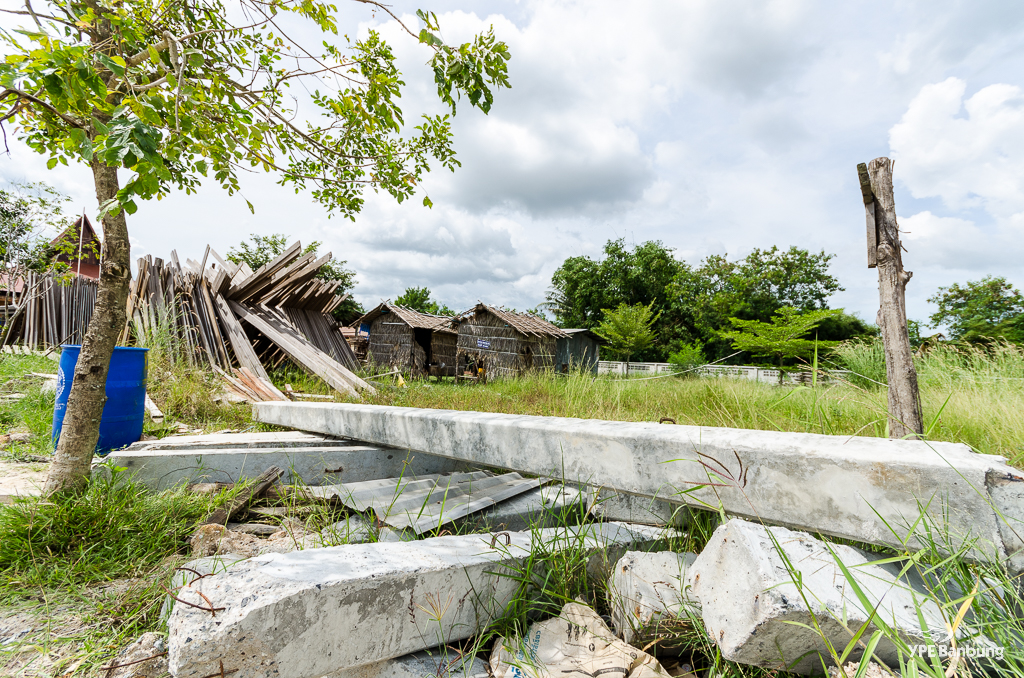 huts1-1.jpg