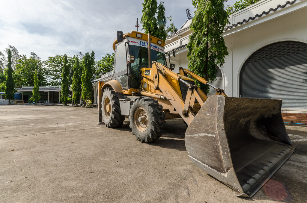 JCB-2.jpg