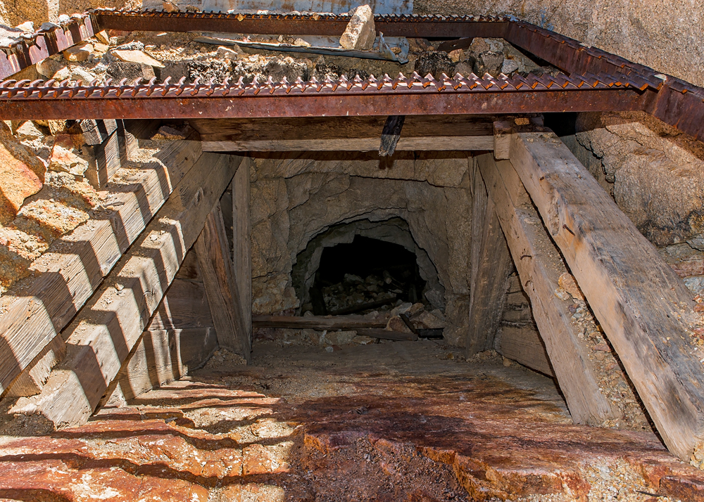 JT Mineshaft (Mastadon Mine).jpg