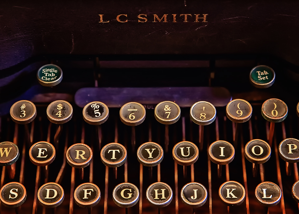 L.G. Smith, Type Writer.jpg