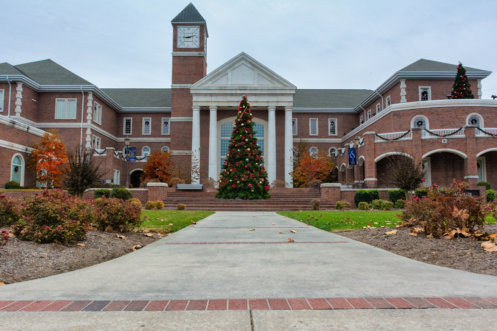 Lee-University-.jpg