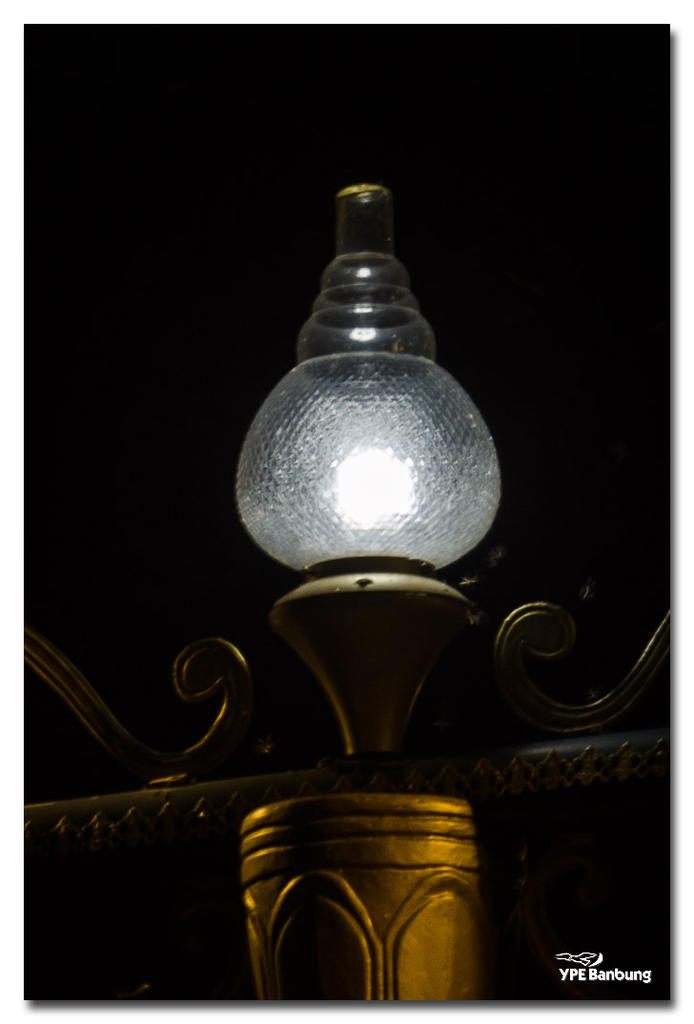 light-3-FrameShop.jpg