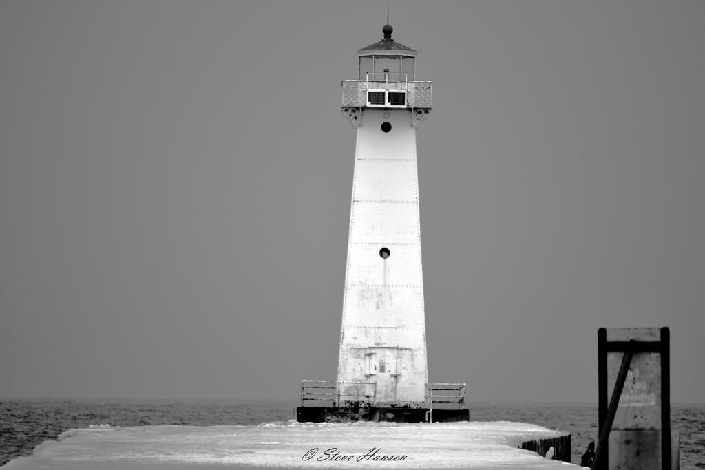 lighthouse bw.jpg