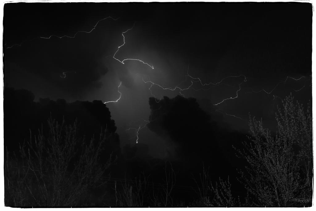 Lightning1.jpg