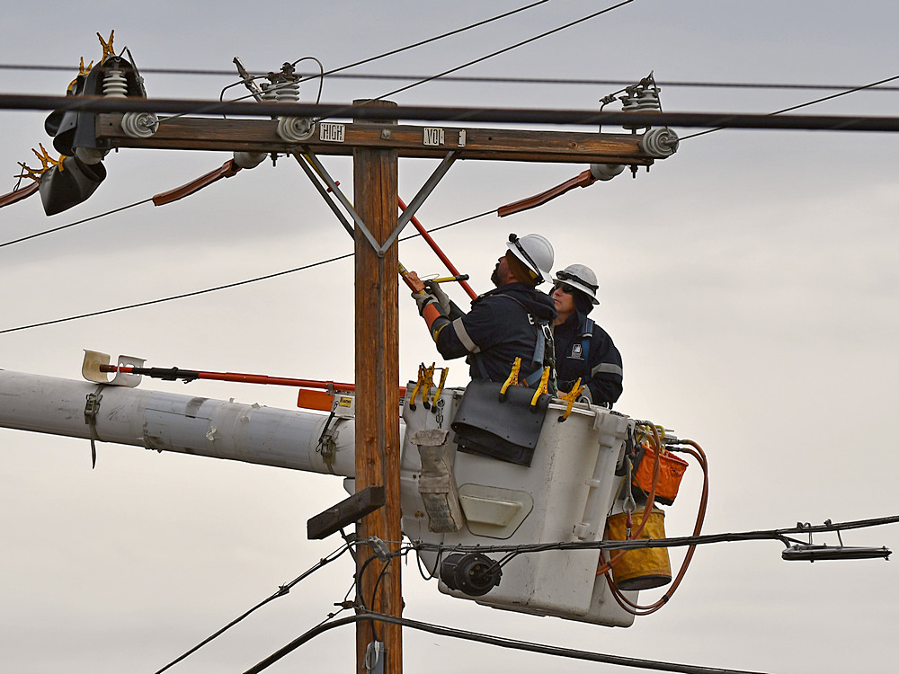 Linemen.jpg