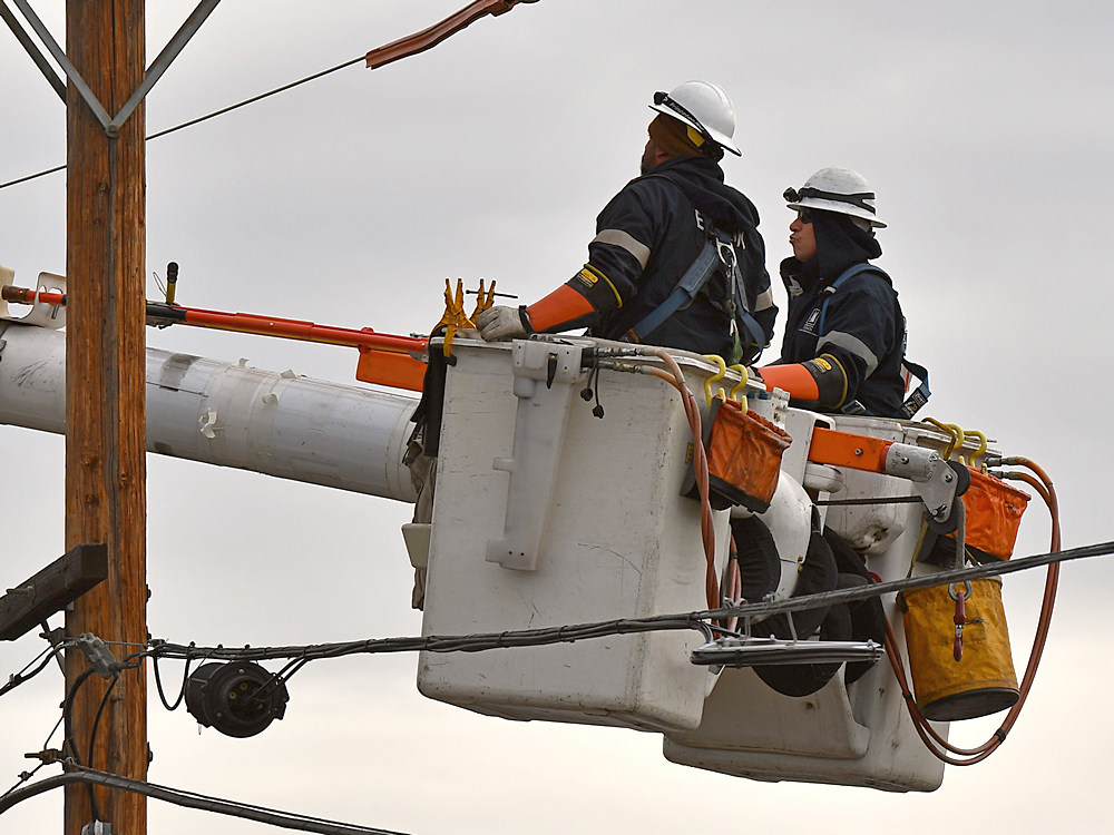 Linemen4.jpg