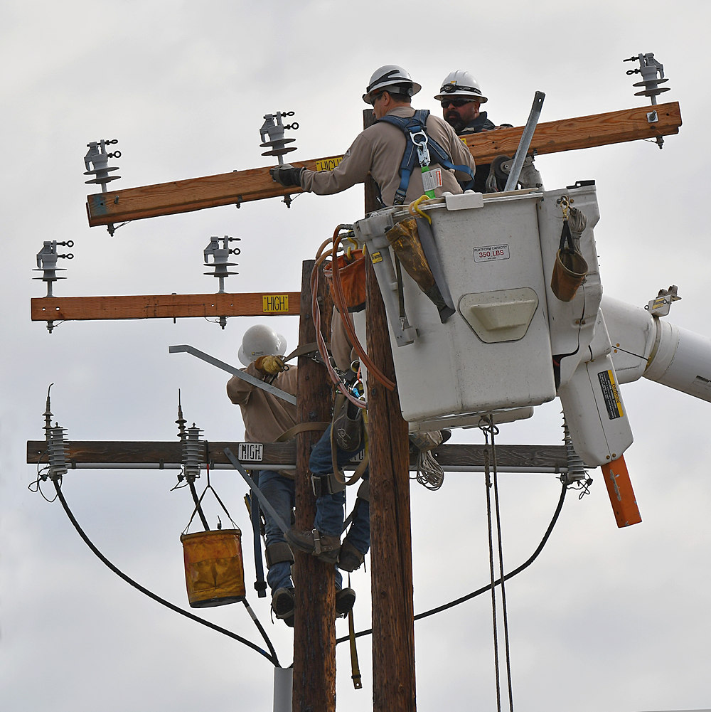 Linemen7.jpg
