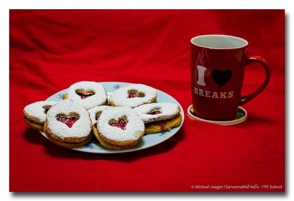Linzer-Cookies.jpg