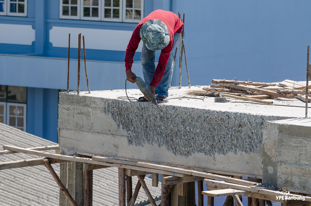 man-is-working-1.jpg