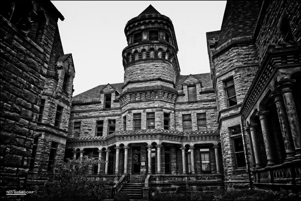 Mansfield State Pen 2013  BW.jpg