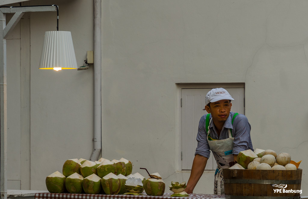 market-1.jpg