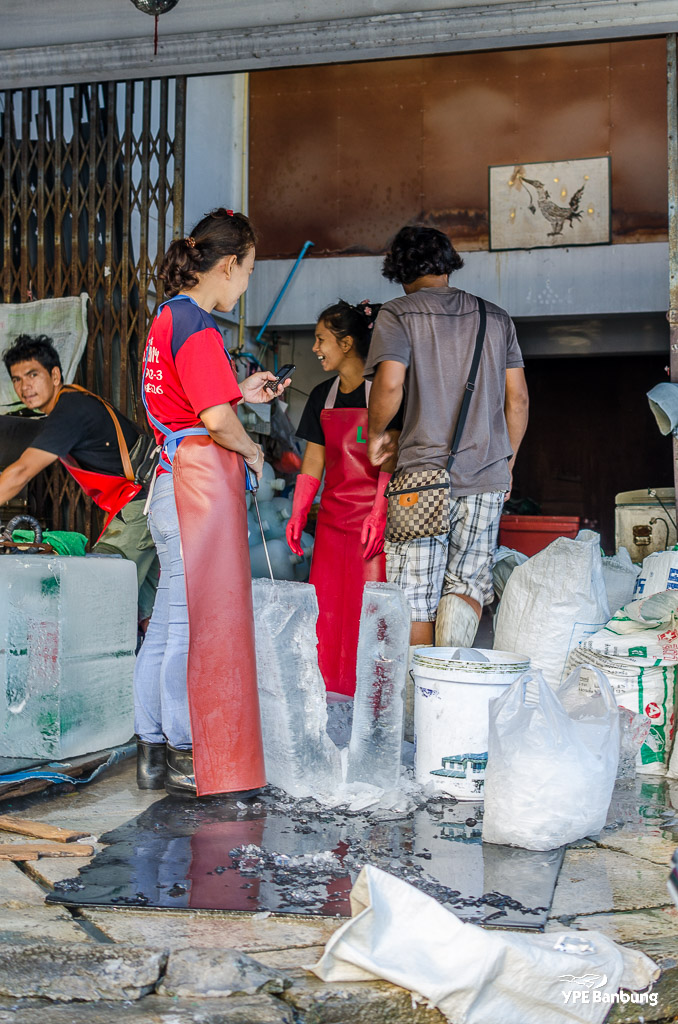 market-scene-1.jpg