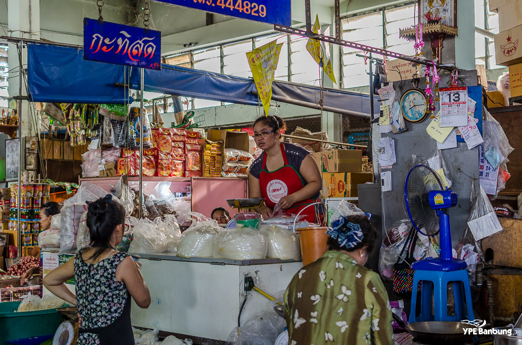 market-scene-4.jpg