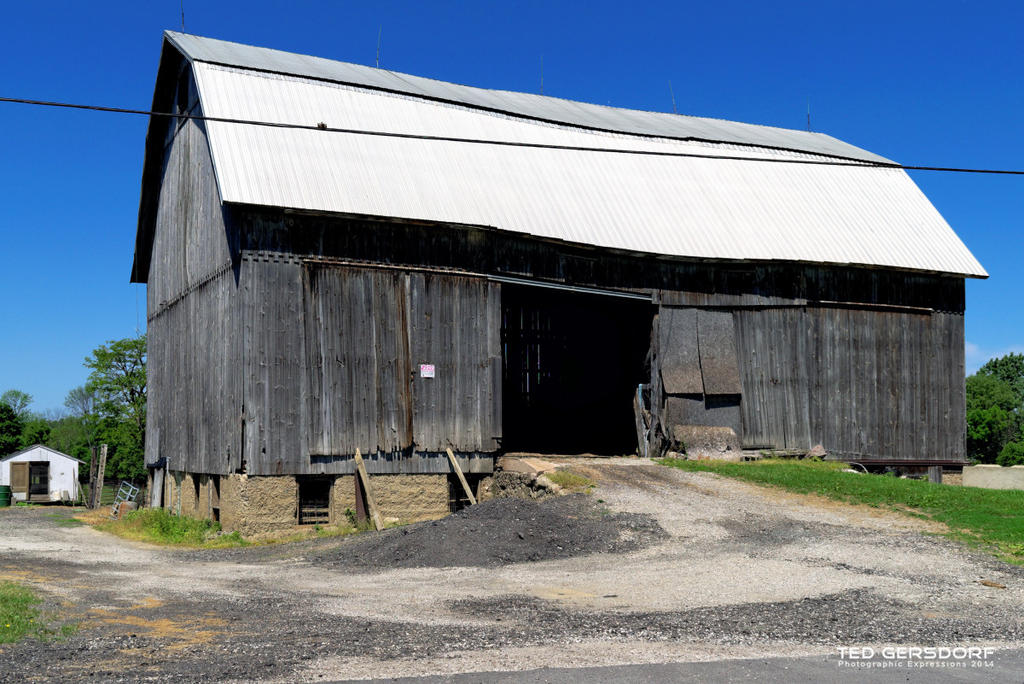 Medina Barns 12_1041.jpg