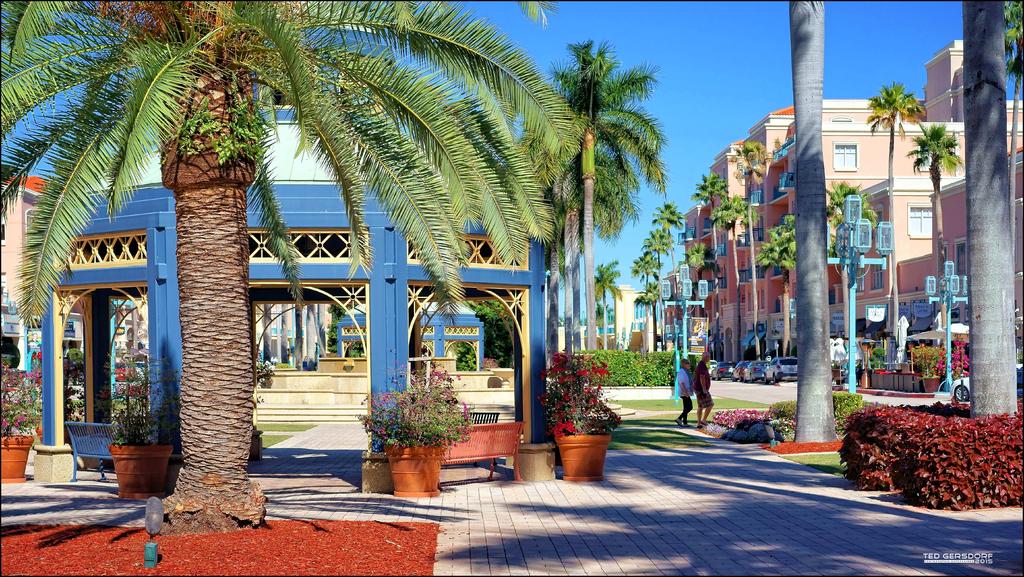Mizner Mall   1.jpg