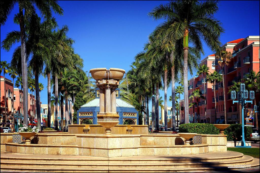 Mizner Mall   3.jpg