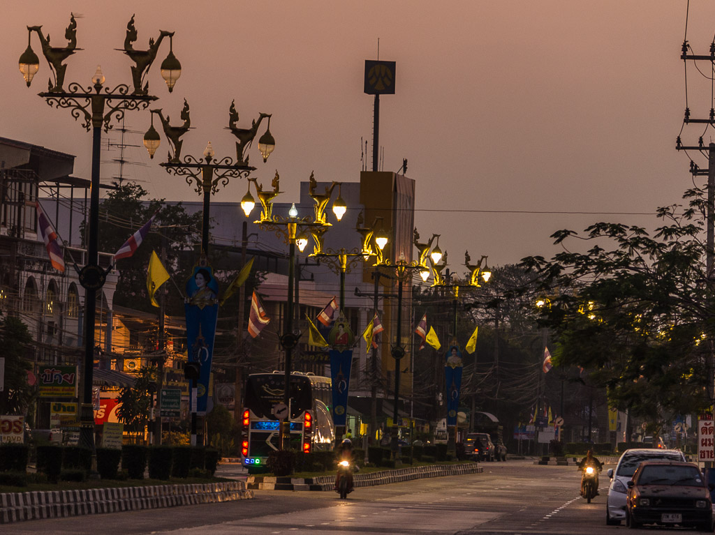 monday-moring-at-banbung-5.jpg