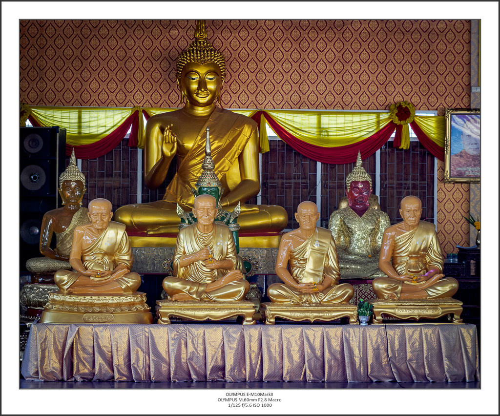 monks-statues-1.jpg