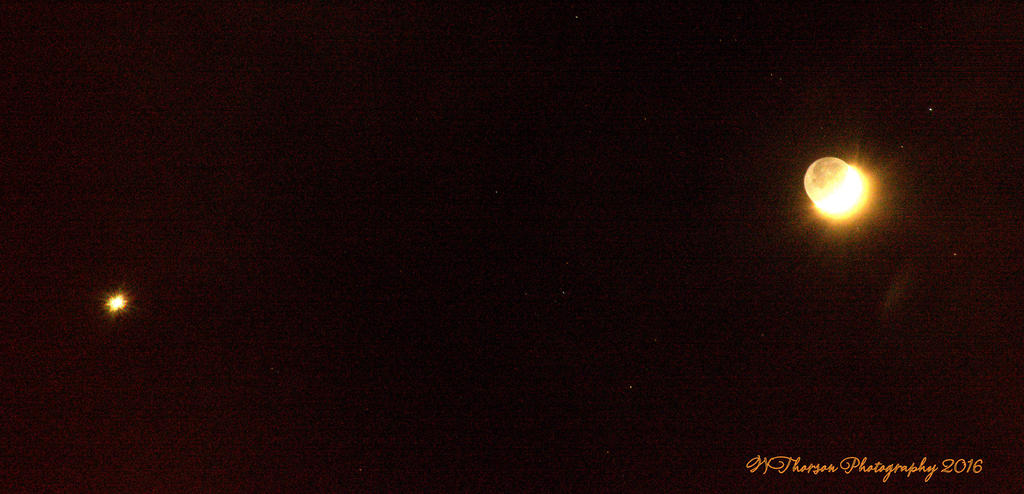 Moon and Venus 12-2-2016.jpg