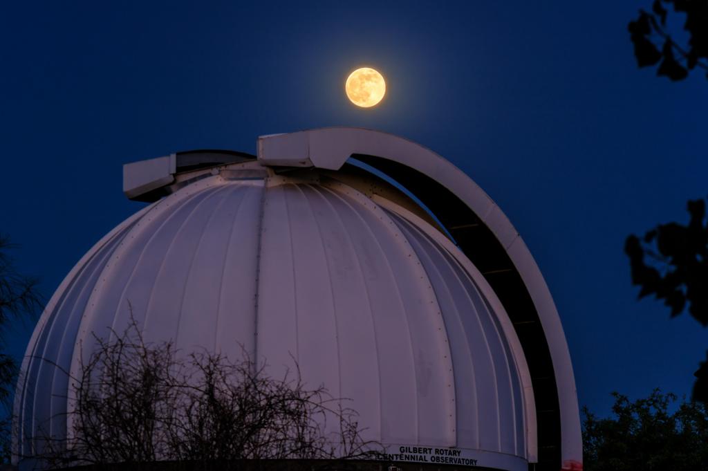 Moon-over-Observatory.jpg