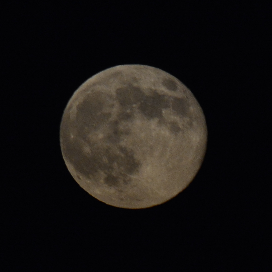 Moon2.jpg